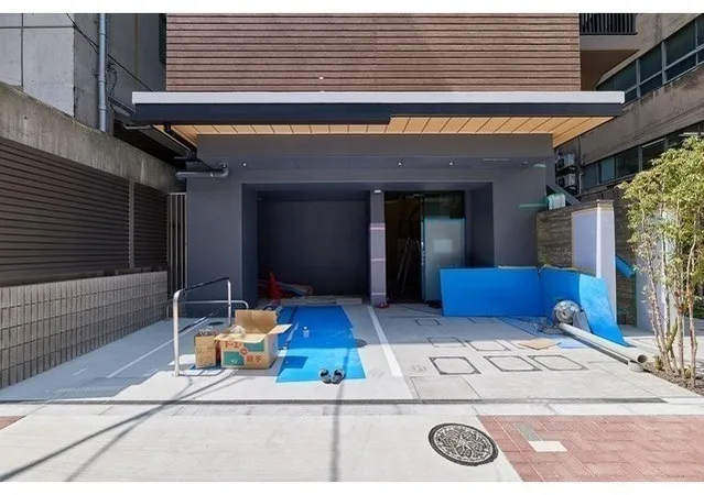 Comforia Liv Monzen-Nakacho East - Exterior - ["Composite material", "Concrete", "Shade"]