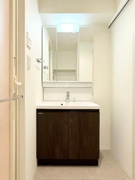 Elemi Motohasunuma - Interior - ["Flooring", "Floor", "Interior design"]