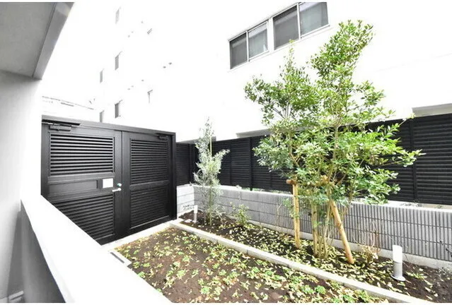 Composite Togoshi Park - Interior - ["Architecture", "Shade", "Concrete"]
