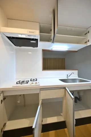 CENTRAL GARDEN RESIDENCE TOKYO - Interior - ["Interior design", "Flooring", "Plumbing fixture"]