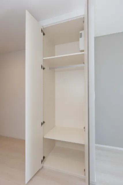 LEGASIS Nakameguro - Interior - ["Wood", "Shelving", "Floor"]