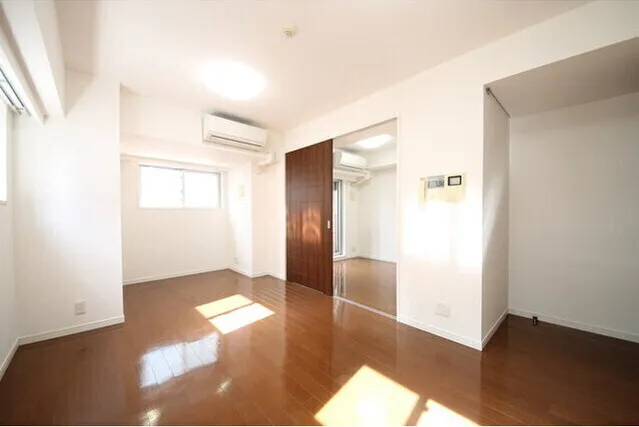 Grand Suite Ginza Resty Monarch - Interior - ["Property", "Building", "Fixture"]