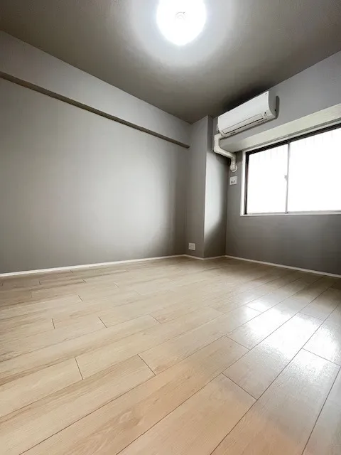 Residia Minamisenju - Interior - ["Flooring", "Floor", "Ceiling"]