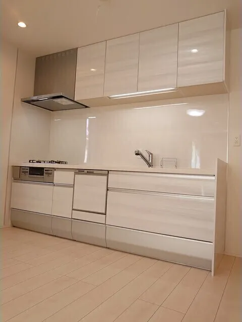 6-20-13 Higashi-Nippori, Arakawa-Ku, Tokyo - Interior - ["Countertop", "Cabinetry", "Furniture"]