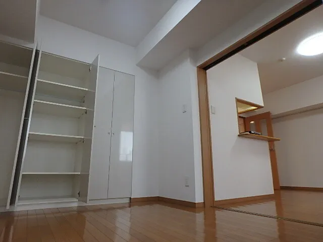 Nihonbashi First Residence - Interior - ["Fixture", "Wood", "Hall"]
