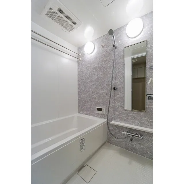 Due Kameido - Interior - ["Plumbing fixture", "Building", "Bathtub"]