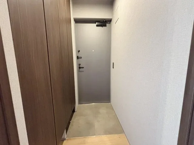Arrows Myogadani - Interior - ["Wood", "Flooring", "Floor"]