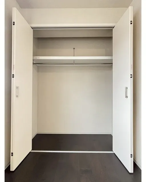 Well Square Nishi-Shinjuku 5-Chome - Interior - ["Wood", "Flooring", "Floor"]