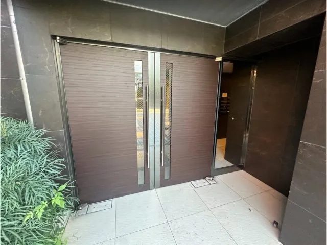 Genovia Minami Azabu Green Veil - Other - ["Hardwood", "Wood stain", "Home Door"]