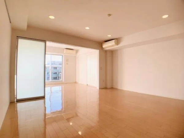 Brillia Ist Sangenjaya Blossom Terrace - Interior - ["Building", "Window", "Hall"]