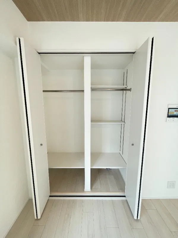 Residia Shinkawa  - Interior - ["Wood", "Flooring", "Floor"]