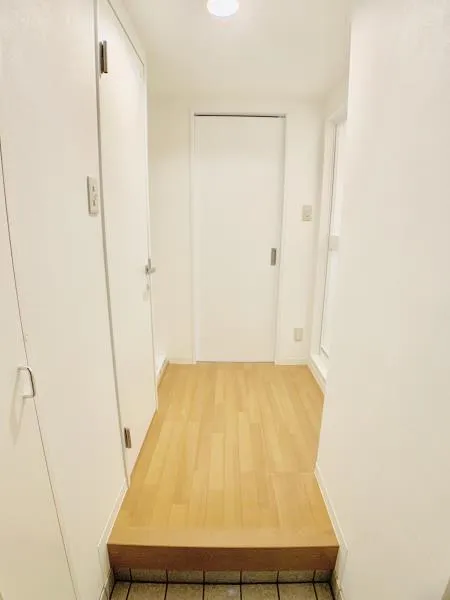 La Flats - Interior - ["Property", "Room", "Floor"]
