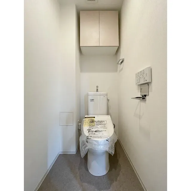 Azur Terrace Monzennakacho - Interior - ["Plumbing fixture", "Toilet seat", "Toilet"]