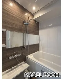 River City 21 East Towers II - Interior - ["Plumbing fixture", "Flooring", "Interior design"]