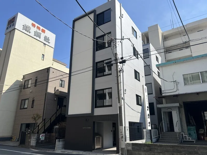 ALATO Morishita II - Exterior - ["Overhead power line", "Electrical cable", "Wire"]