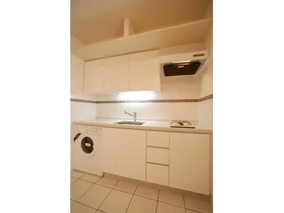 Cabin Arena Akasaka - Interior - ["Property", "Room", "Furniture"]