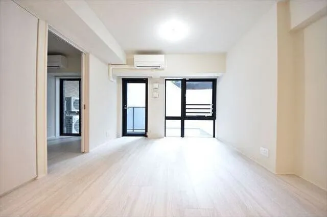 343 Residence Korakuen (Open Residence) - Interior - ["Flooring", "Floor", "Interior design"]
