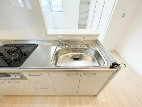 ISM Nakano Sakaue - Interior - ["Plumbing fixture", "Kitchen Sink", "Flooring"]