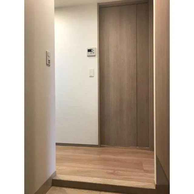 Azul Kikugawa - Interior - ["Flooring", "Wood", "Floor"]