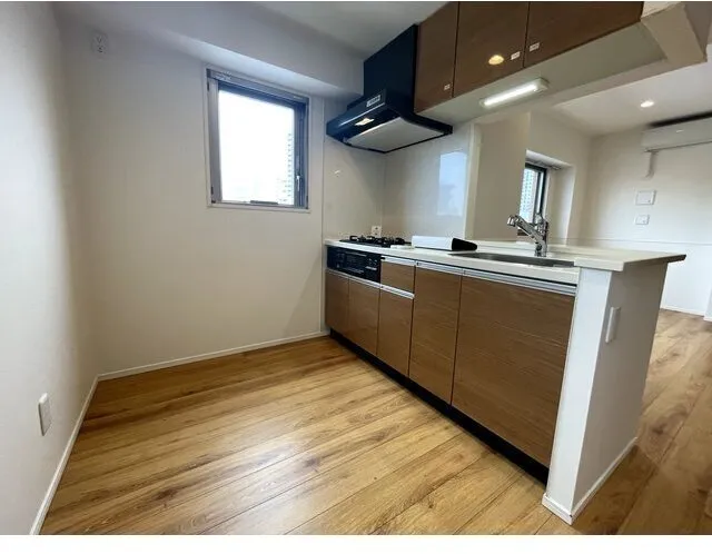 BLESS Nishi Sugamo - Interior - ["Wood", "Flooring", "Floor"]