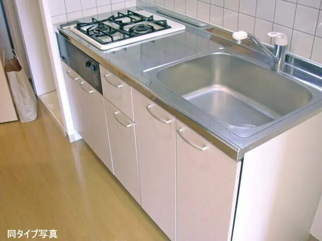 Fortrus Itabashi Honcho - Interior - ["Kitchen Sink", "Kitchen", "Kitchen Appliance"]