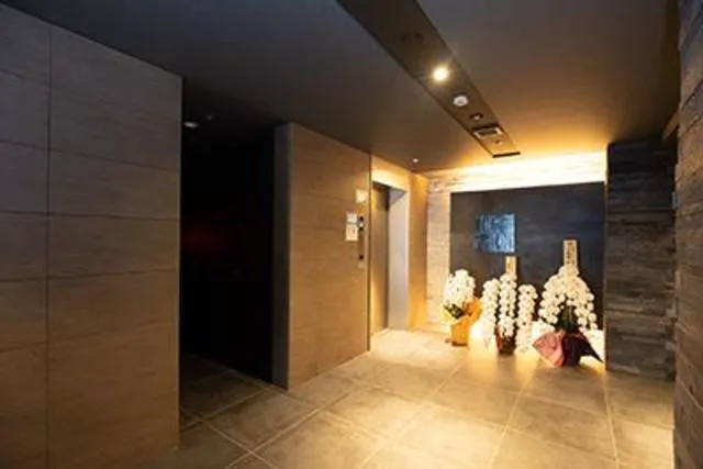 Halle Makani Gyoen - Exterior - ["Interior design", "Flooring", "Floor"]