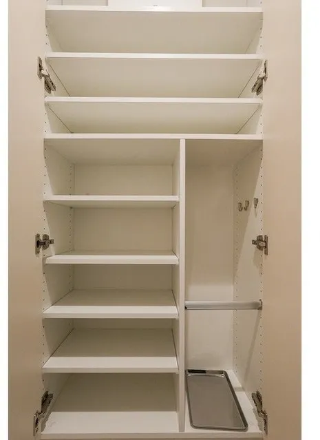 Comforia Liv Bunkyo Gokokuji - Interior - ["Cupboard", "Shelving", "Closet"]