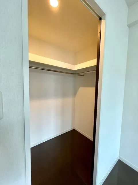 RESIDIA Kinshicho - Interior - ["Fixture", "Shade", "Interior design"]