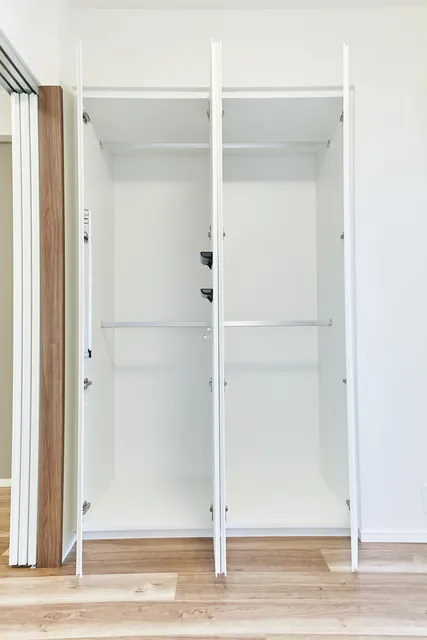Belfirth Kinshicho South - Interior - ["Fixture", "Rectangle", "Wood"]
