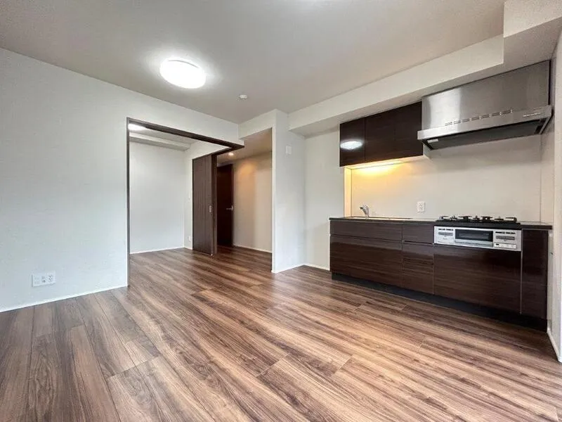 Doue Waseda - Interior - ["Apartment", "Wood flooring", "Ceiling"]