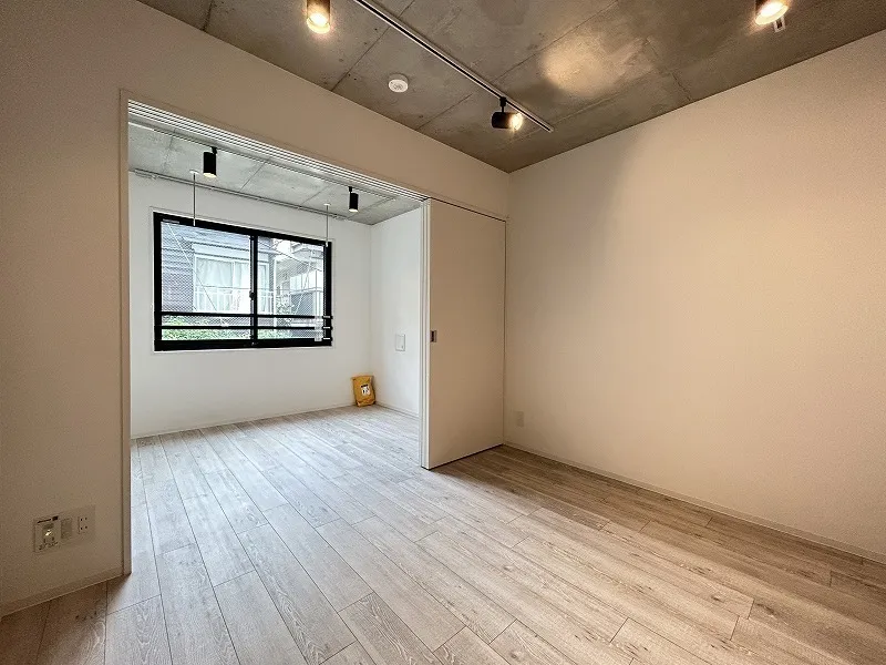 Urban Park Honancho - Interior - ["Wall", "Flooring", "Floor"]