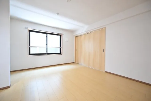 CENTRAL GARDEN RESIDENCE TOKYO - Interior - ["Flooring", "Wood", "Floor"]