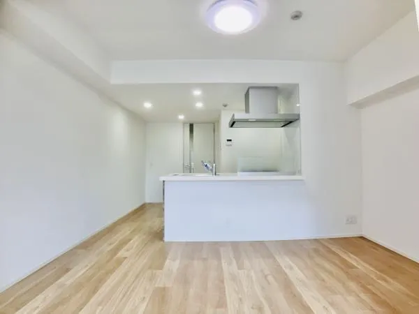 PREMIUM CUBE Ueno - Interior - ["Building", "Tap", "Wood"]