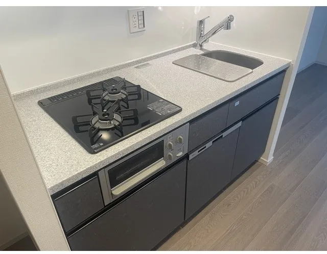 Crevia Ueno Iriya - Interior - ["Major appliance", "Kitchen stove", "Kitchen"]