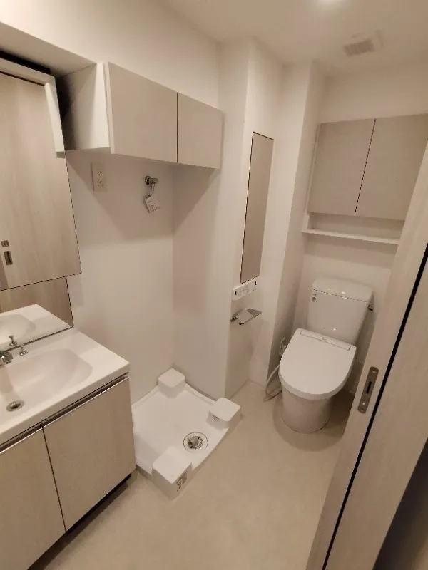 Season Flats Shin-Koenji - Interior - ["Flooring", "Floor", "Plumbing fixture"]