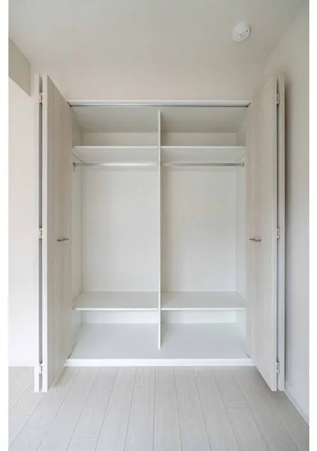 LUMIEC HONCHO WEST - Interior - ["Wood", "Flooring", "Floor"]