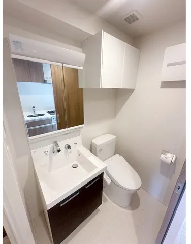 Crevista Oimachi - Interior - ["Flooring", "Floor", "Plumbing fixture"]