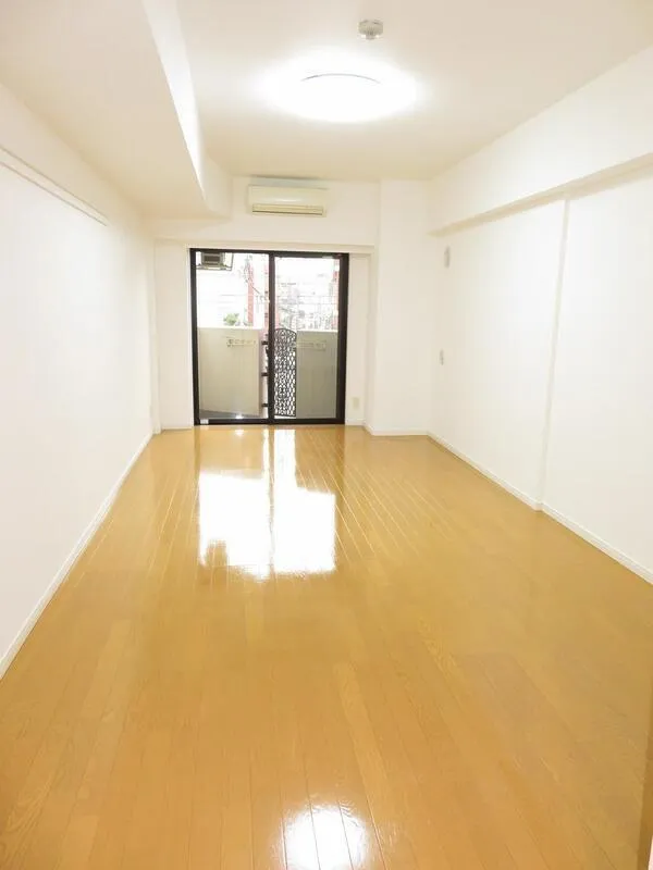 Prospect Monzennakacho - Interior - ["Floor", "Flooring", "Ceiling"]