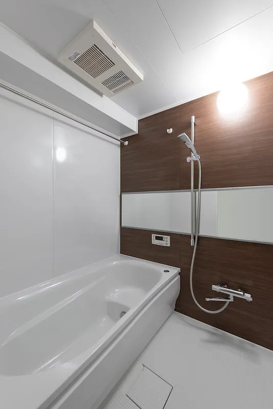 Residia Roppongi Hinokichokoen - Interior - ["Bathtub", "Plumbing fixture", "Property"]