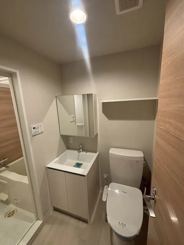 Canvas Itabashi - Interior - ["Floor", "Plumbing fixture", "Flooring"]