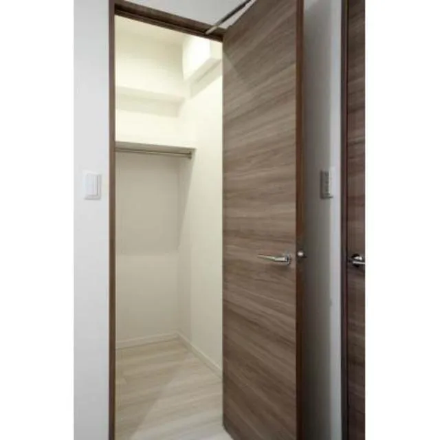 Parknade Fit Shintomicho - Interior - ["Property", "Door", "Room"]