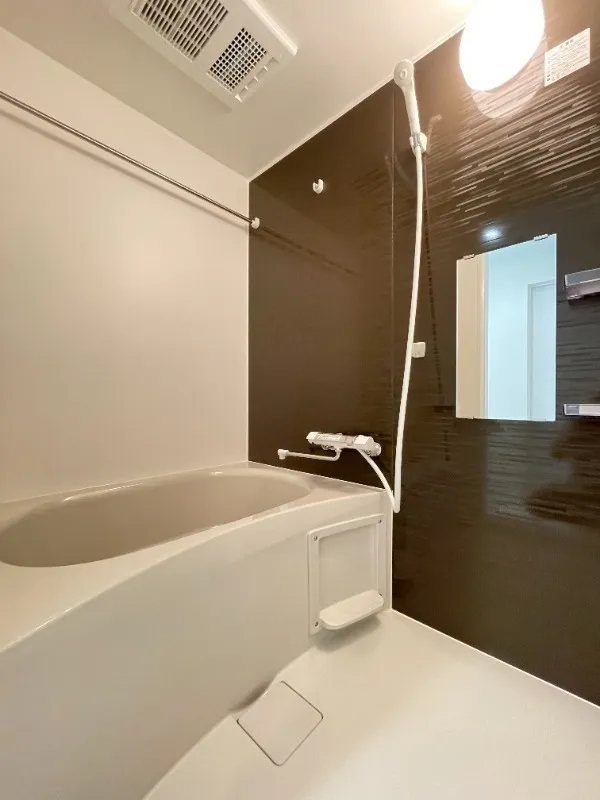 Southern Road Hoya - Interior - ["Flooring", "Interior design", "Plumbing fixture"]