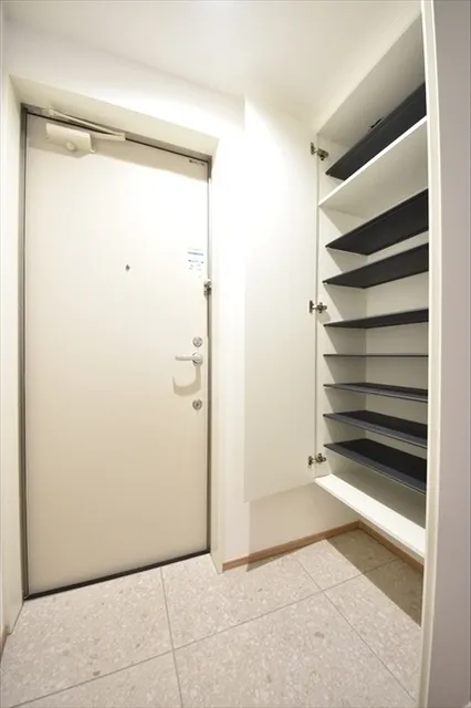 Maison Bellvie Shimokitazawa - Interior - ["Wood", "Flooring", "Interior design"]