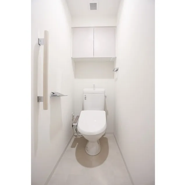 Comforia Live Nishikasai - Interior - ["Toilet", "Toilet seat", "Plumbing fixture"]