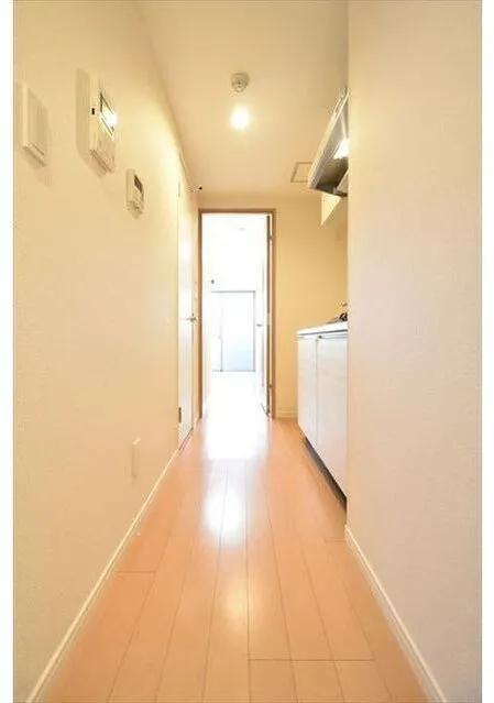 TS Yoyogi Park - Interior - ["Flooring", "Floor", "Ceiling"]