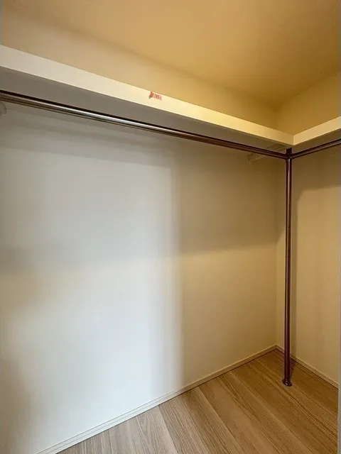 Comforia Liv Nagafukucho - Interior - ["Wood", "Ceiling", "Flooring"]