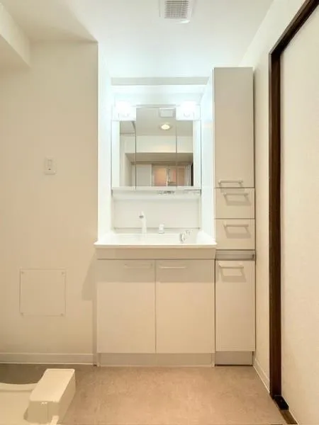 Lier Wakamatsucho - Interior - ["Flooring", "Interior design", "Wood"]