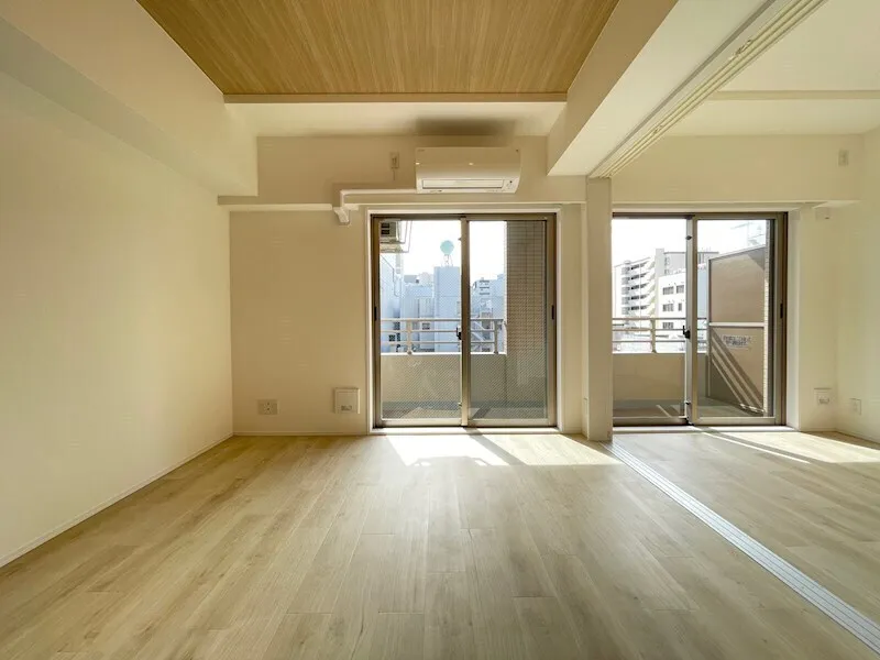 Residia Ryogoku - Interior - ["Flooring", "Floor", "Wood flooring"]