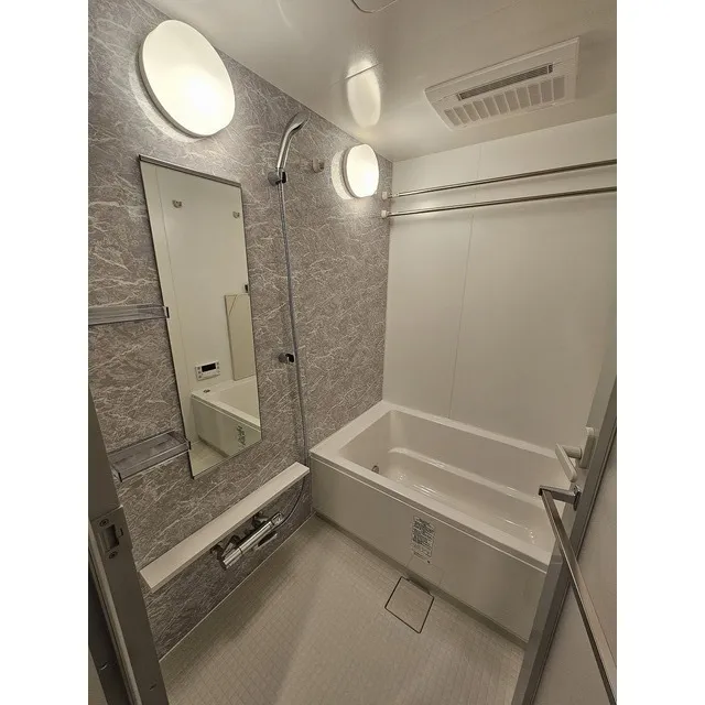 Orchid Residence Shibuya Tomigaya - Interior - ["Plumbing fixture", "Property", "Mirror"]
