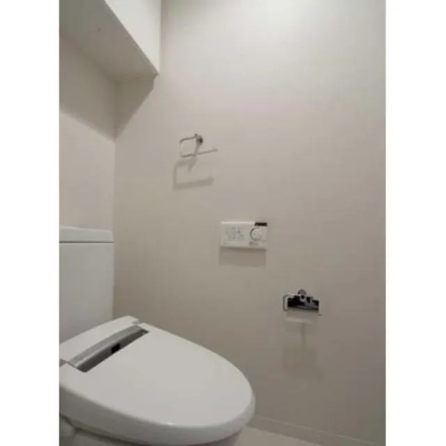 The Tokyo Towers Midtower - Interior - ["Property", "Room", "Toilet seat"]